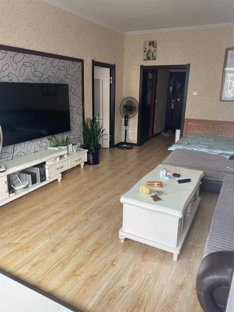 房屋出租鑫源小区。  